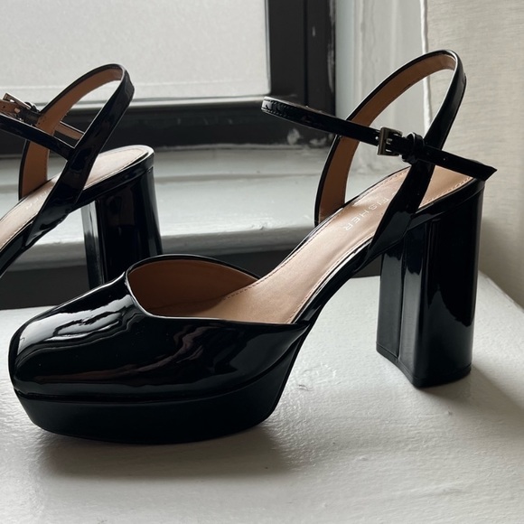 Marc Fisher Nazria Platform Pump - Picture 3 of 8